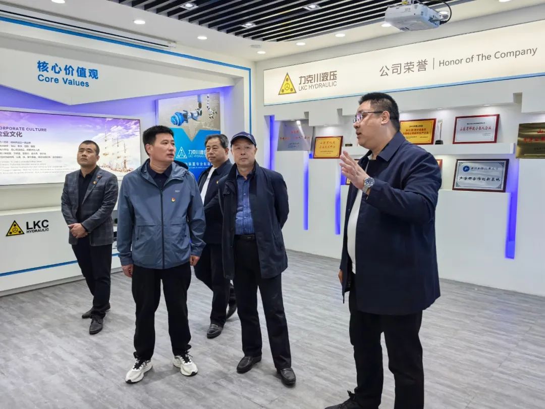 共敘鄉情&nbsp;&nbsp; 共謀發展2.jpg